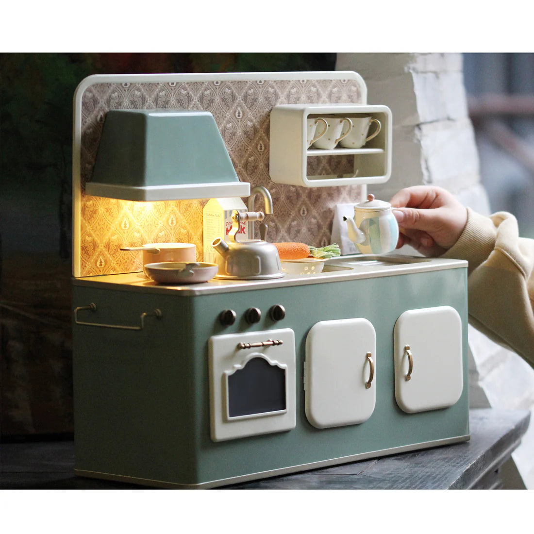 Kitchen Toy Set 8 pcs - Green & Gold