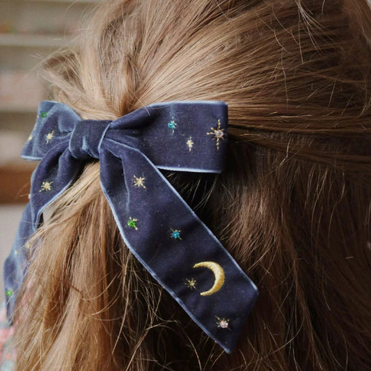 Velvet bow pearly hair clip