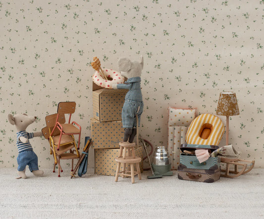 Chair, Mouse - Coral