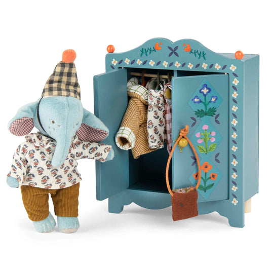 Les Minouchkas wooden wardrobe