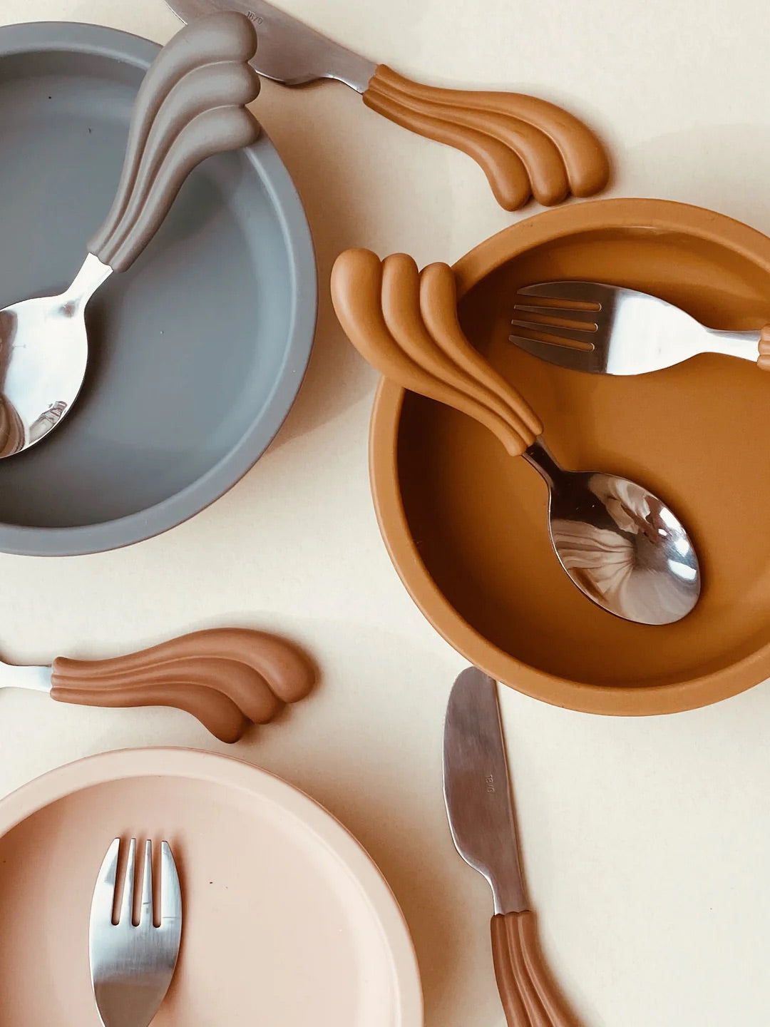 Wave Cutlery- Almond