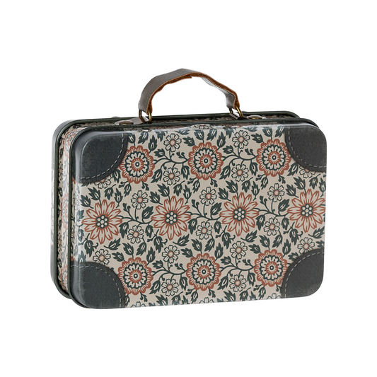 Small suitcase, Asta