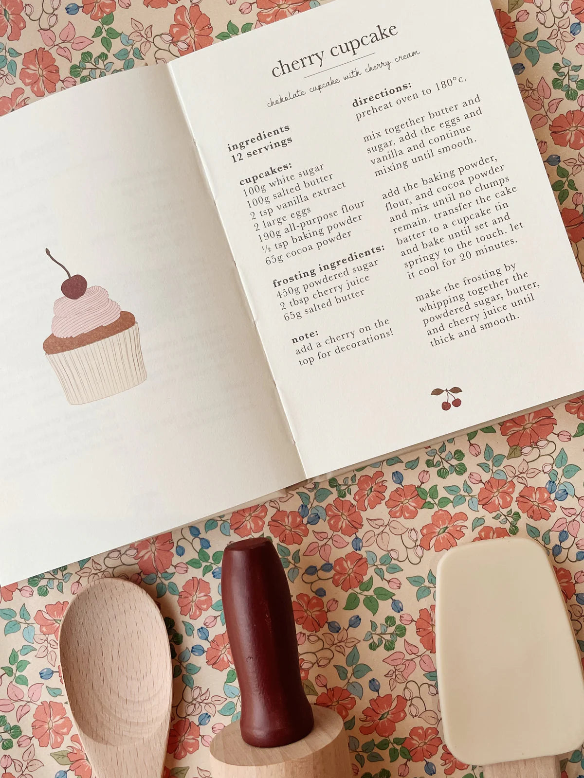 Madeleine Baking Set - Petite Cousine