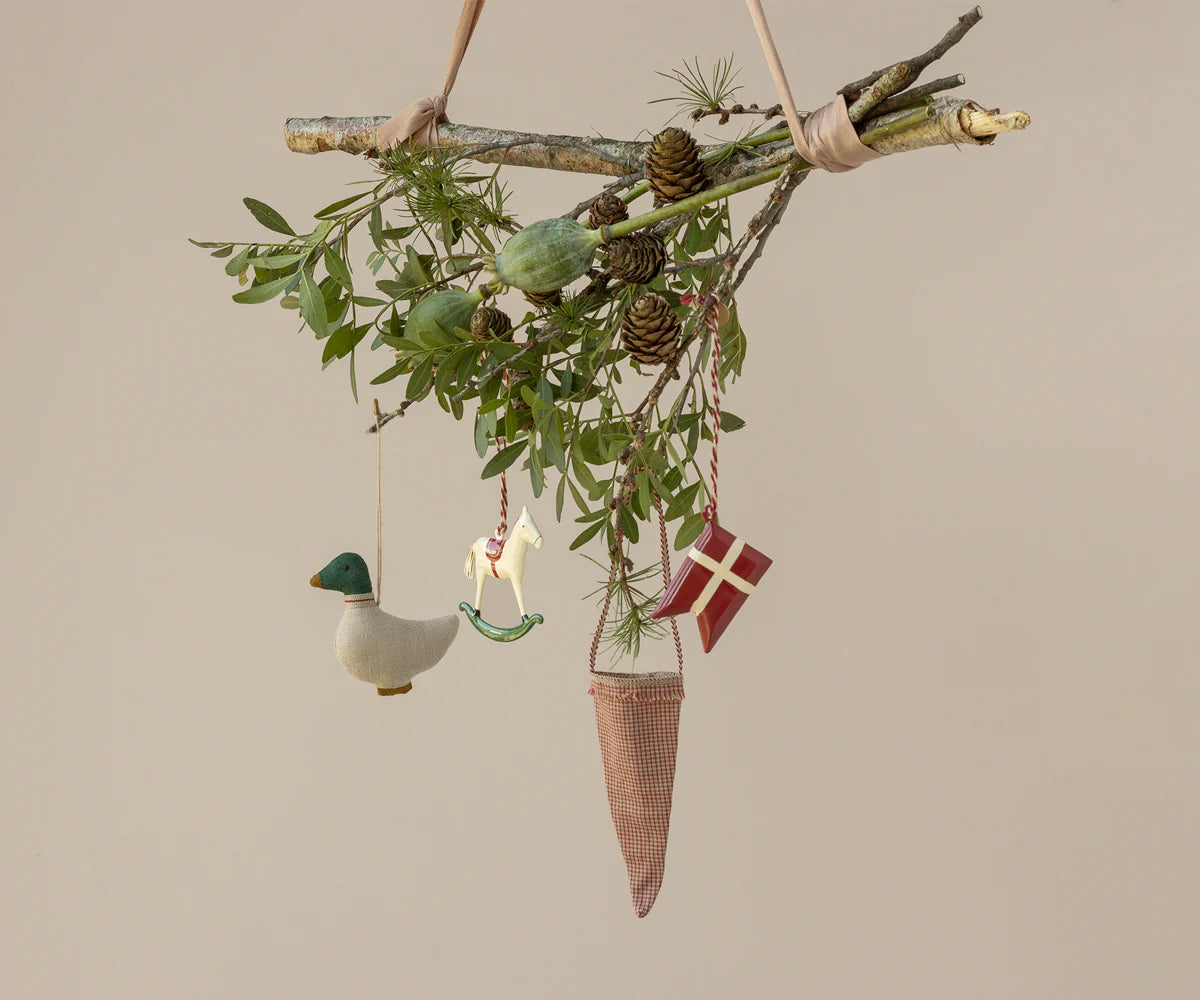 Duck ornament - Green