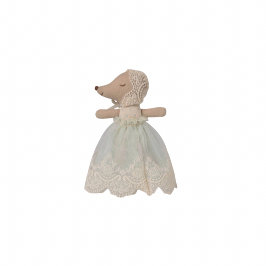 Baby mouse in gown, Mint