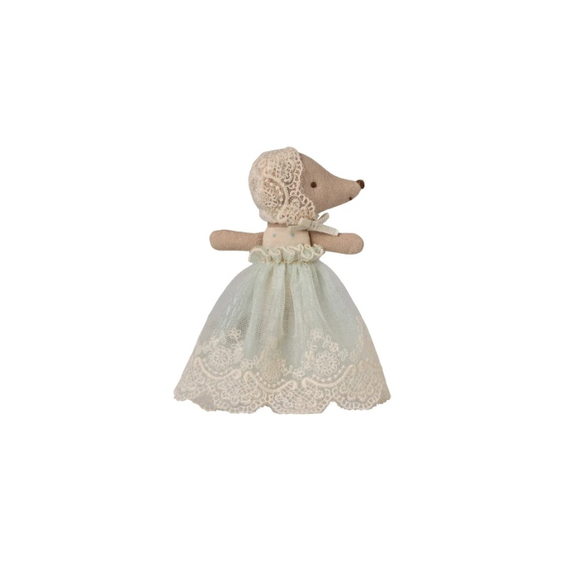 Baby mouse in gown, Mint