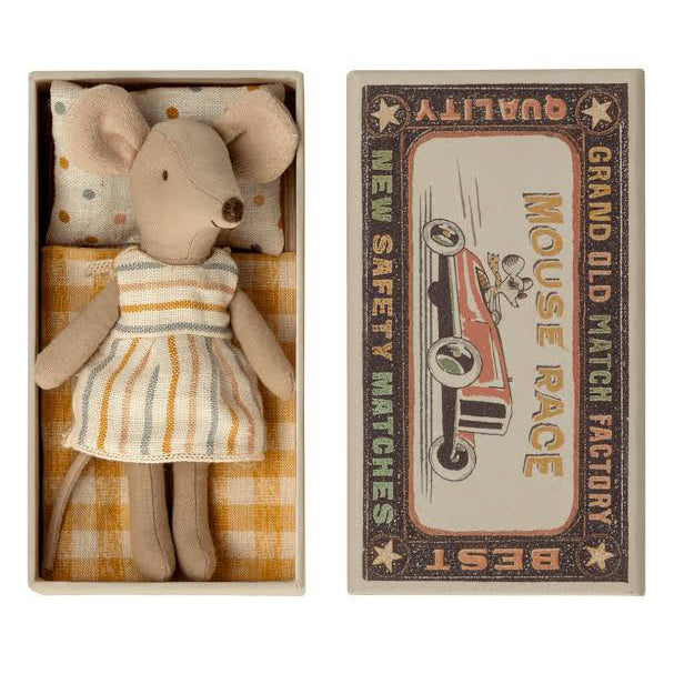 Big sister mouse in matchbox