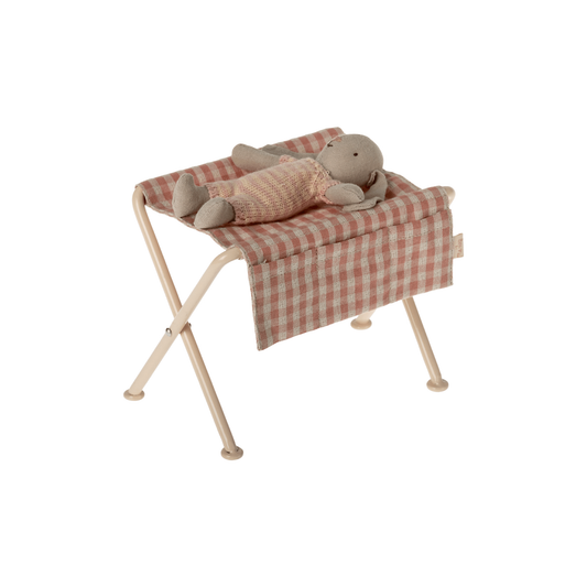 Miniature nursery table, Micro