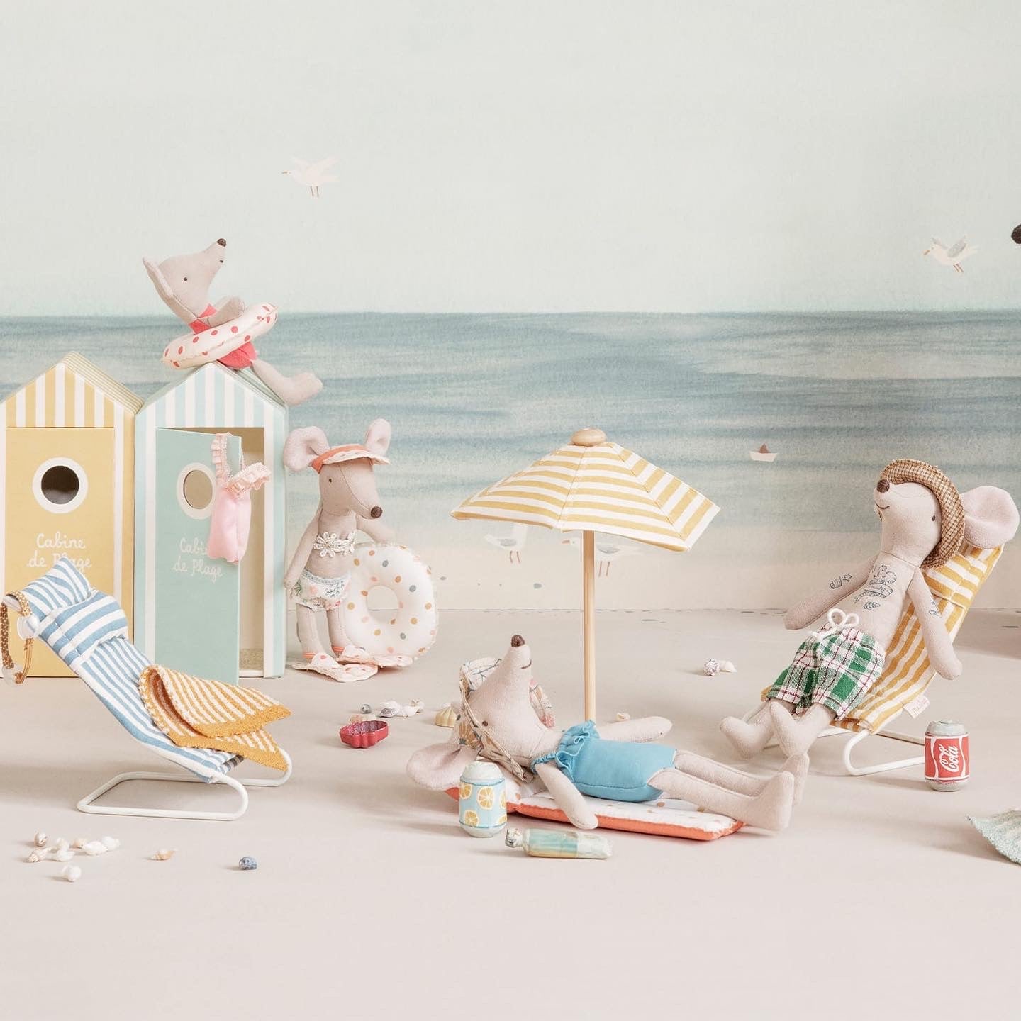 Beach mice, Mum in cabin de plage