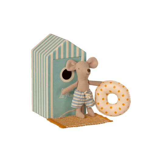 Beach mice, Little brother in Cabin de Plage