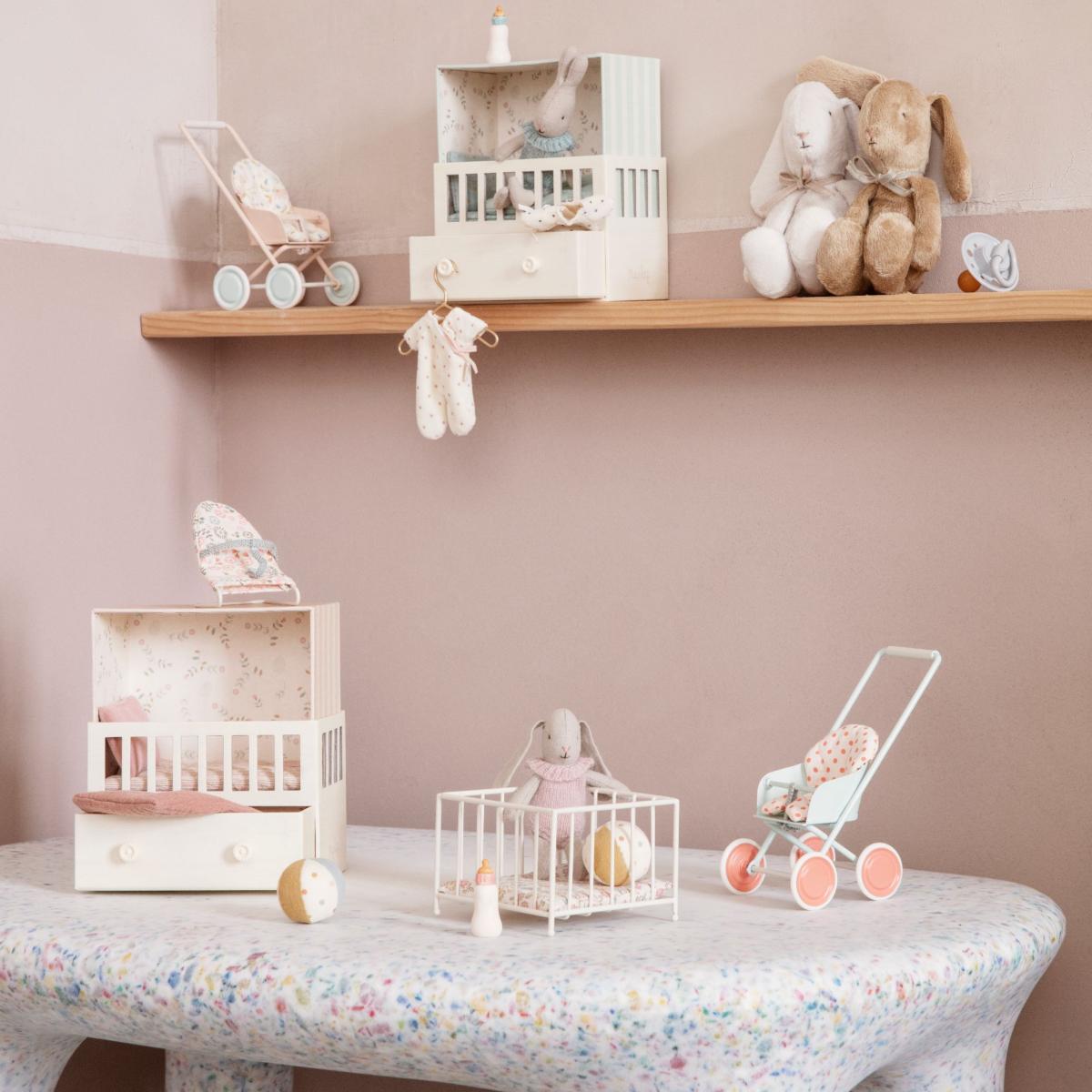 Baby room w. Micro rabbit - Blue